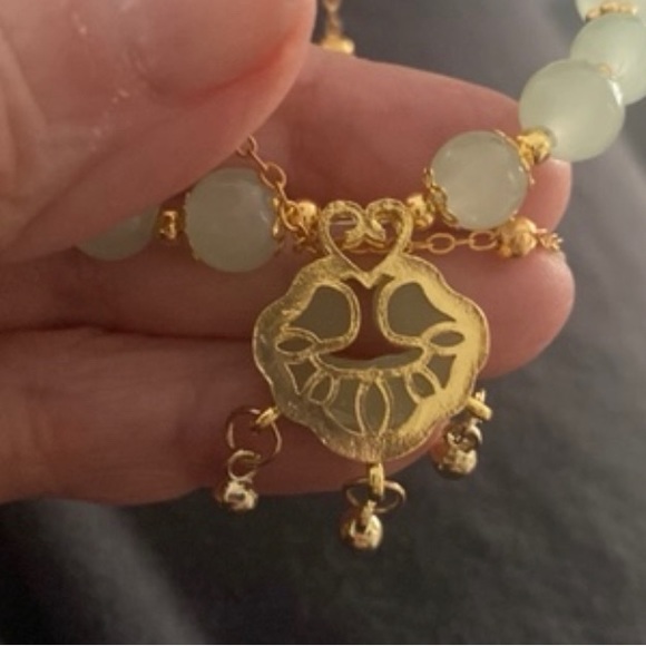 GREEN JADE/925 GOLD TRADITIONAL CHINESE BRACELET W/ JADE LOTUS DROP - Picture 11 of 11